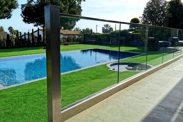 Glass railings2
